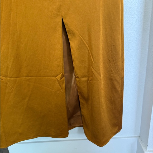 Express Golden Elegant Halter Dress - Picture 3 of 6